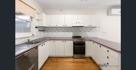 Spacious Family Home with Studio and Outdoor Entertaining Area! - Photo 2