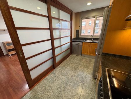 Piso de alquiler en Carrer de Mossèn Jacint Verdaguer, 129, Can Farrerons - Photo 5