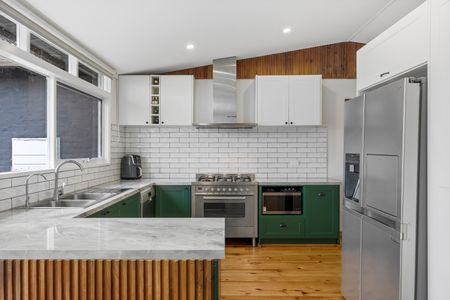 Neat & Convenient Living in a Central Wendouree Location - Photo 5