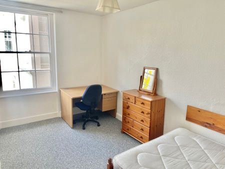 4 bedroom Four Double Bedroom Student Property to rent - Photo 4