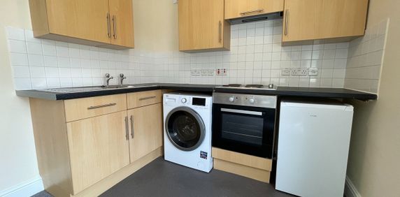 Studio Flat, Adelaide Road, SO17 - Photo 2