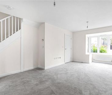 4 bedroom detached house to rent - Photo 2