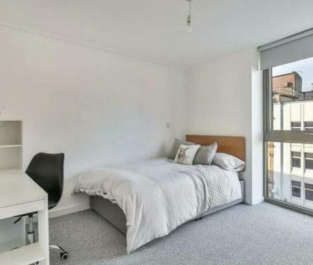 3 bedroom flat to rent - Photo 5