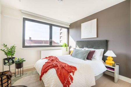 3 bedroom flat to rent - Photo 4
