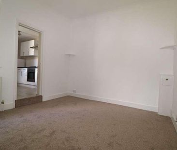 Flat B, Manor Road, Beckenham, BR3 - Photo 2