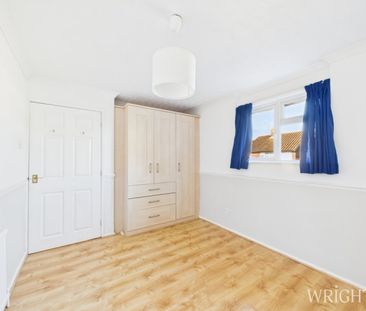 3 bedroom Mid Terraced House - Ferrier Road, Stevenage - Photo 4