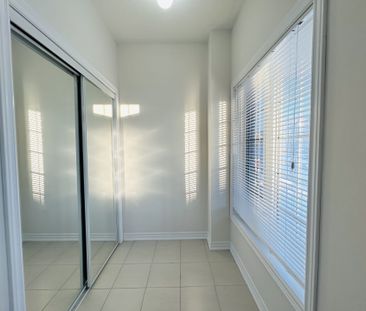 For Lease - 10 Benn Avenue, Georgina, Ontario - Photo 6