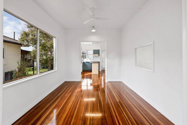 Renovated high set home close to city centre - Photo 1