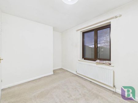 3 bedroom detached house to rent - Photo 4