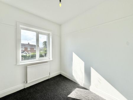 3 bedroom flat to rent - Photo 2