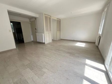 Location Appartement 3 pièces 65m² AIX EN PROVENCE 90ème - Photo 2