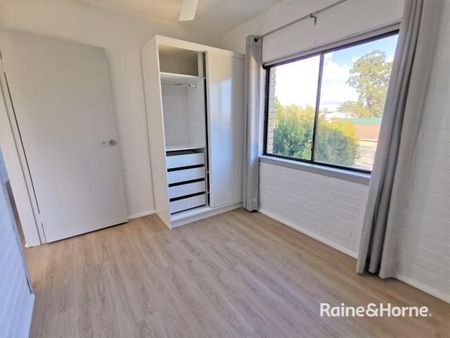 Convenient Living in the Heart of East Gosford! - Photo 5