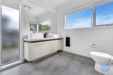 First Class Designer Family Living In The Esplanade! - Photo 2