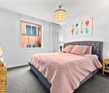Spacious, Secluded & Perfectly Positioned - Photo 2