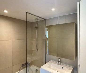 Studio te huur in Oudergem voor € 800 met 1 slaapkamer - Photo 5