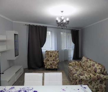 Apartament deosebit, cu 3 camere,70 mp, mobilat modern, parcare, gradina 45mp - Photo 2