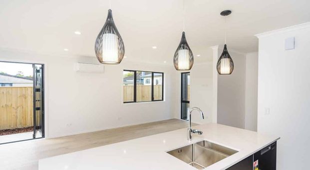 Feilding - 3 Bedrooms - Photo 1