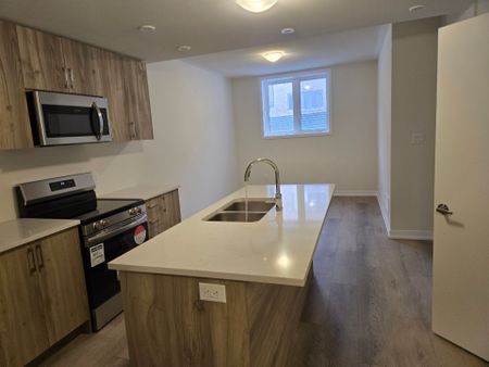 For Lease - 18B Ziibi Way, Clarington, Ontario - Photo 3