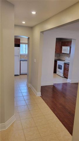 For Lease - 213 Woodfield Road, Toronto, Ontario - Photo 4