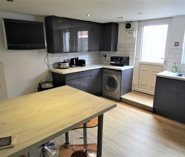 Langdale Terrace, Headingley, LS6 3DY, Leeds - Photo 2