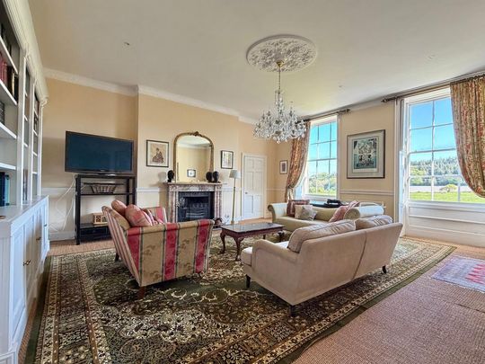 6 bedroom maisonette to rent - Photo 1
