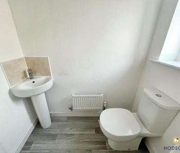 3 bedroom semi-detached house to rent - Photo 2