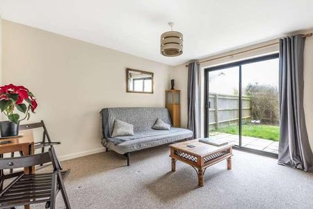 Snowshill Drive, Witney, OX28 - Photo 2