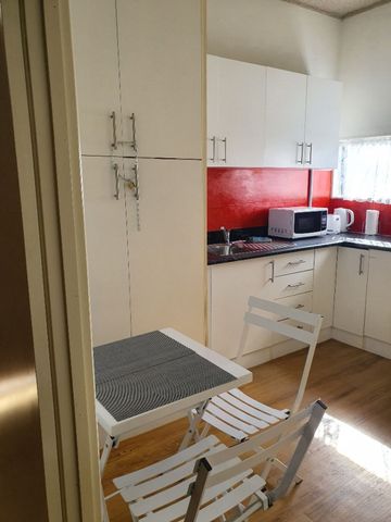 Southport Broadwater Waterfront Studio Apartment - Photo 2