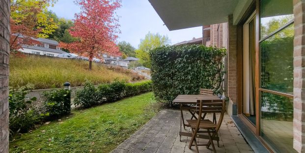 Appartement te huur in Oudergem voor € 975 met 1 slaapkamer - Photo 1