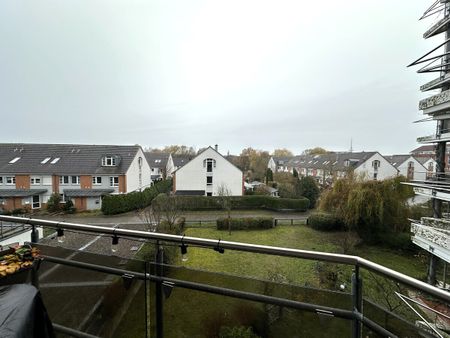 Findorff: eine besonders geschnittene 3-Zimmer Whg., 2. OG, mit Fahrstuhl, EBK, Balkon u. Stellplatz - Photo 4