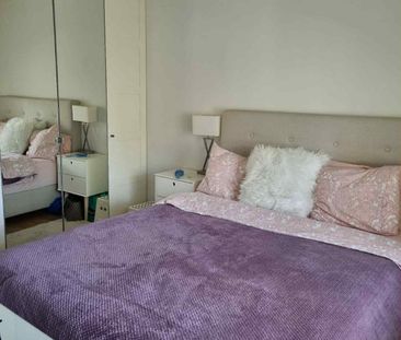 Bredängsvägen, Skärholmen - Photo 5