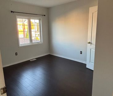 For Lease - 7 Dollery Gate, Ajax, Ontario - Photo 4