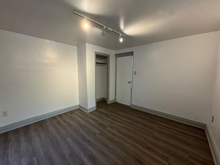 For Lease - 618 Brown's Line Unit# Basement, Toronto, Ontario - Photo 5