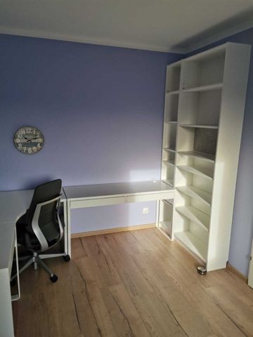 Teilmöblierte 3-Zimmer Dachgeschosswohnung mit großer Terrasse - UNTERWALTERSDORF - Foto 3