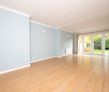 5 bedroom semi-detached house to rent - Photo 3