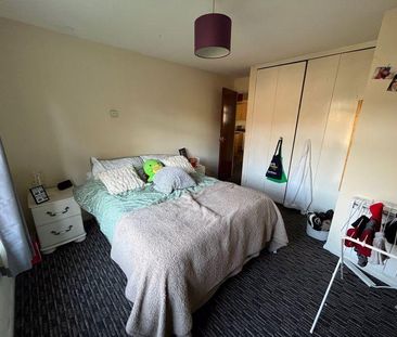 3 bedroom apartment to rent - Photo 4