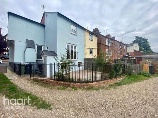 3 bedroom end of terrace house to rent - Photo 1