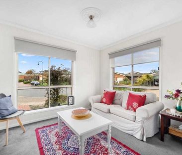 7 Saxby Close, Amaroo ACT 2914 - House For Rent | Domain - Photo 1