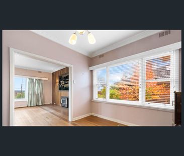 Elevated Family Home with District Views and Huge Rear Garden - Photo 3