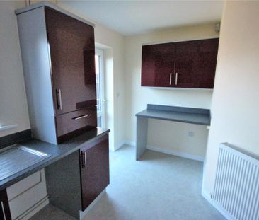 2 bedroom end of terrace house to rent - Photo 1