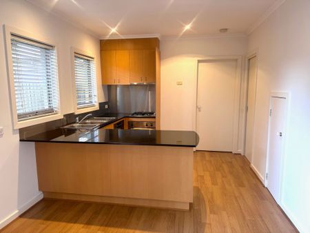 LIFESTYLE & CONVENIENCE - 2 bedrooms plus a study! - Photo 4