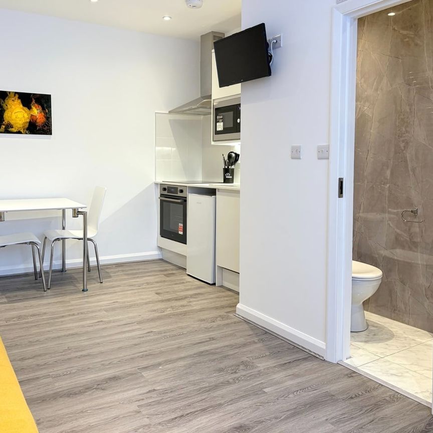 1 Bed Flat, Chichele Road, NW2 - Photo 1