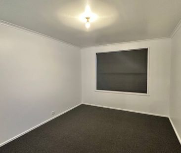 Spacious & Comfortable 3-Bedroom Home in a Convenient Location - Photo 3