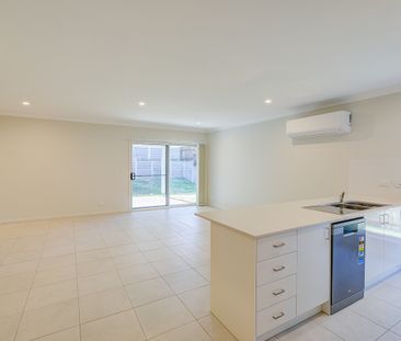 Spacious Family Home in Collingwood Park - Photo 2