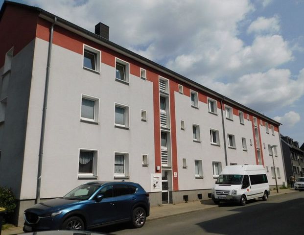 Hinsel: Bezugsfertige 1,5-Raum-Wohnung mit großem Balkon - Foto 1