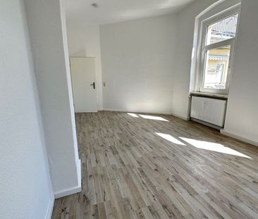 Renovierte 3 Raum Wohnung in Zwickau mit Balkon ab sofort zu vermieten - Photo 3