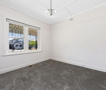 16 Kendall Street, Essendon VIC 3040 - Photo 4