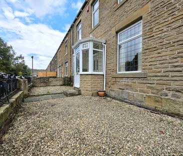 3 bedroom end of terrace house to rent - Photo 1
