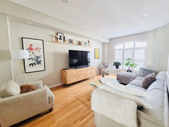 For Lease - 7208 Triumph Lane Unit# Room, Mississauga, Ontario - Photo 1