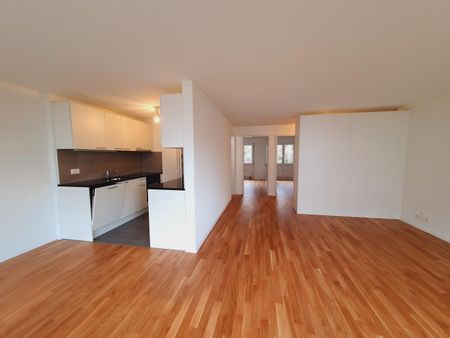 Helle 3.5-Zimmer-Wohnung mit Balkon - Foto 3